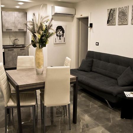 Suite Napoli Sotterranea Con Jacuzzi 外观 照片