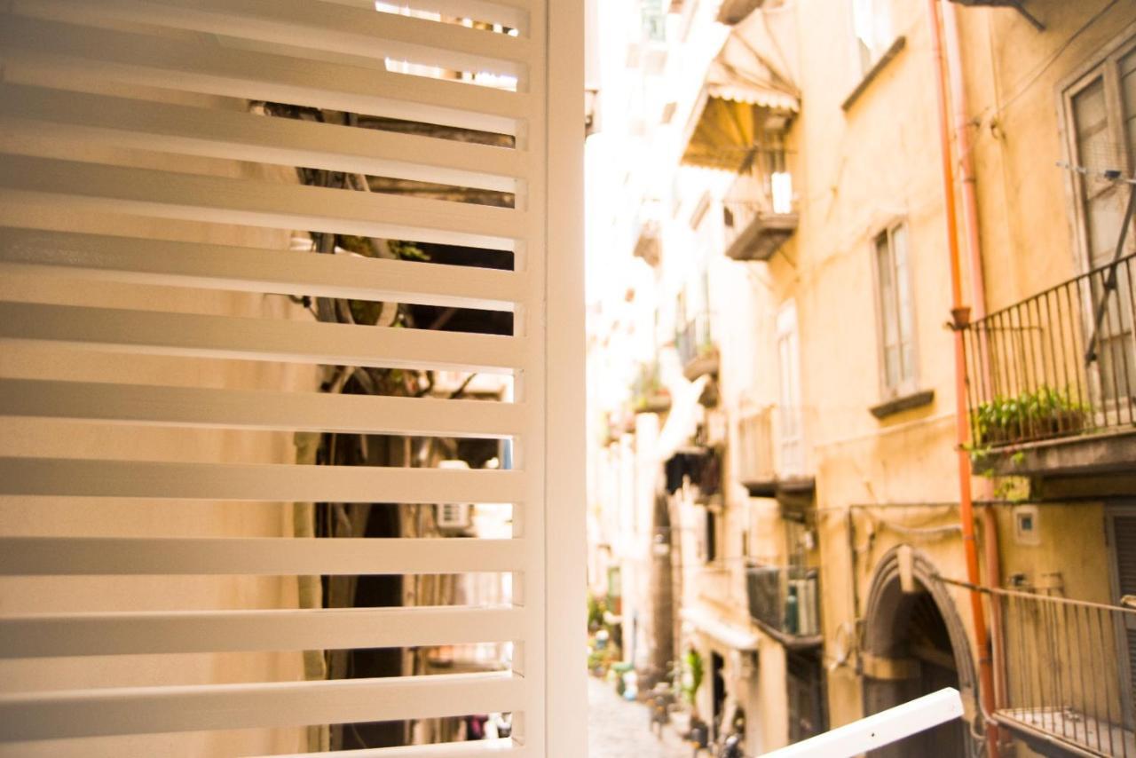 Suite Napoli Sotterranea Con Jacuzzi 外观 照片