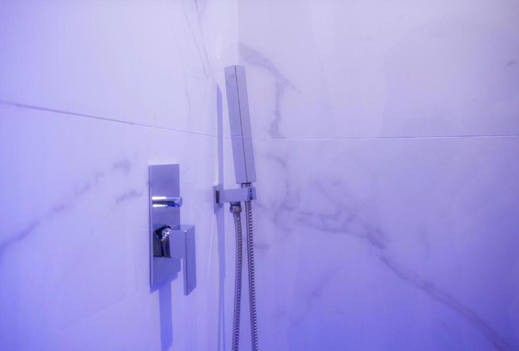Suite Napoli Sotterranea Con Jacuzzi 外观 照片