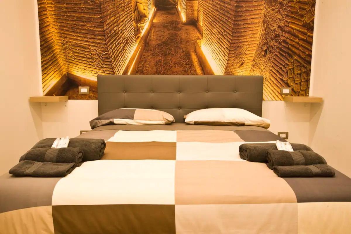 Suite Napoli Sotterranea Con Jacuzzi 外观 照片